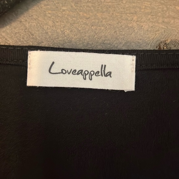 NEW Loveappella Faux Tie Wrap Top Size Small Color is Black - Picture 5 of 11